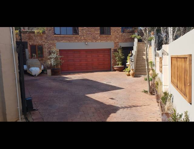 3 BEDROOM HOUSE RENTED IN GARSFONTEIN
